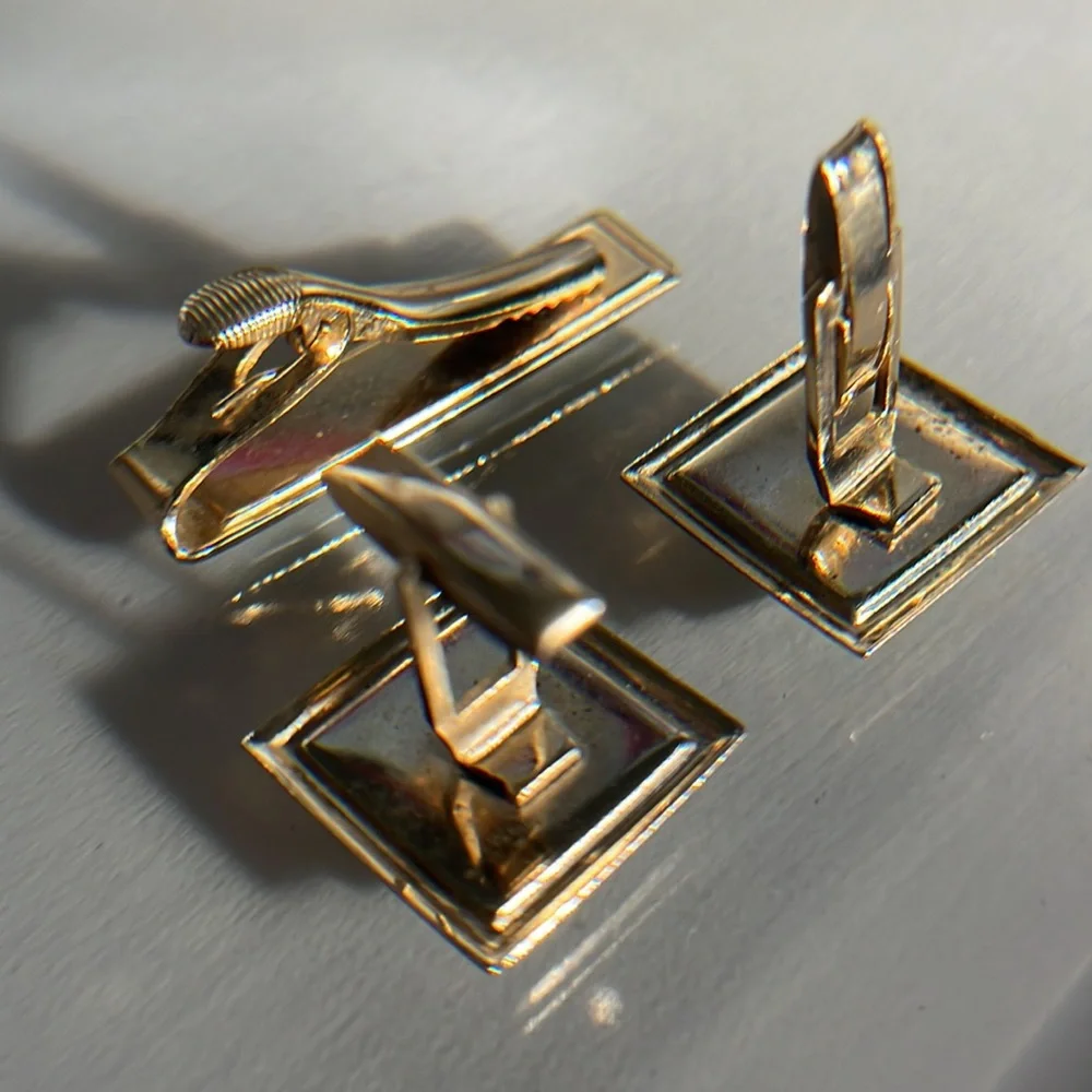Vintage Jade Glass Toggle Cuff Links & Tie Bar